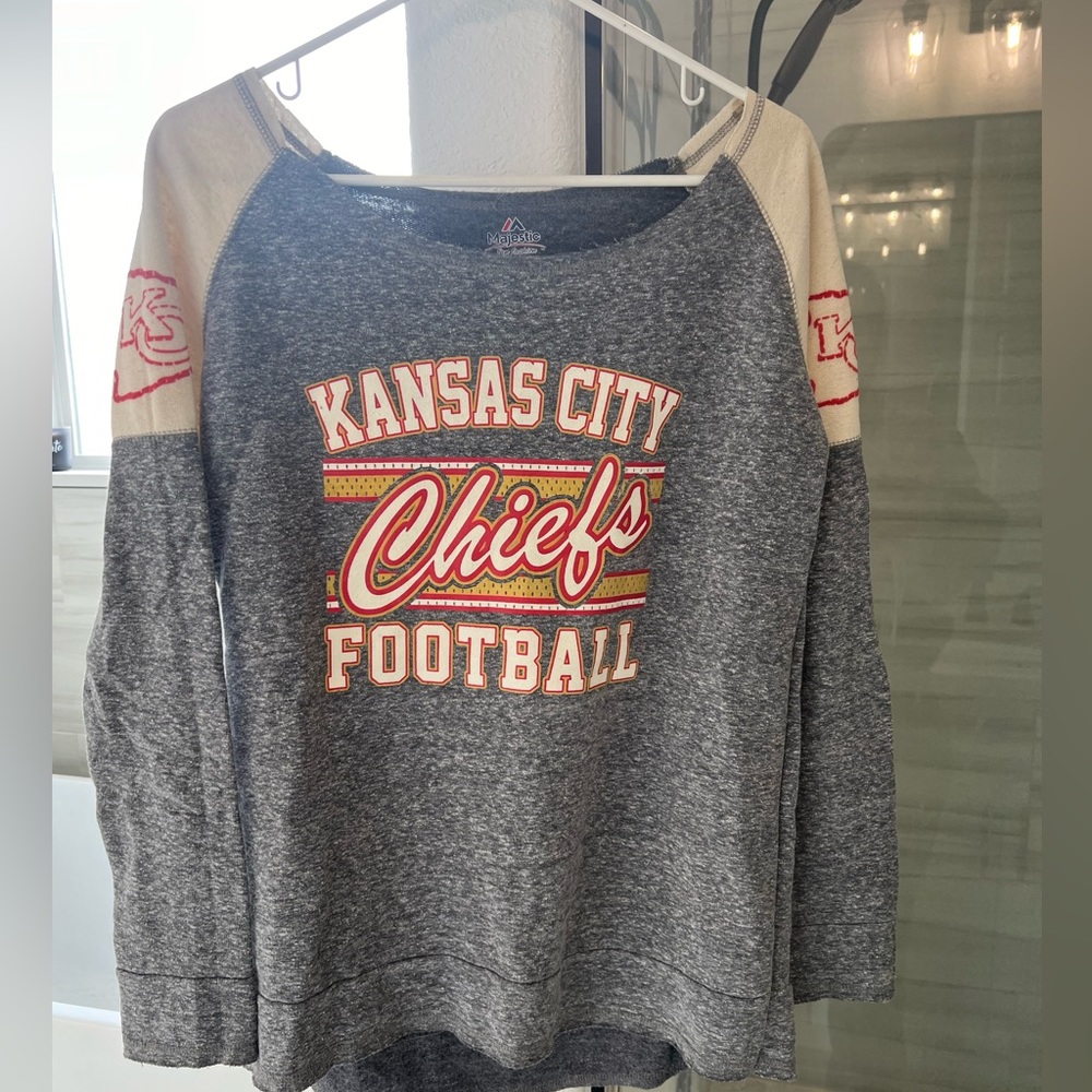 Kansas City Chiefs Women’s off the shoulder sweater medium